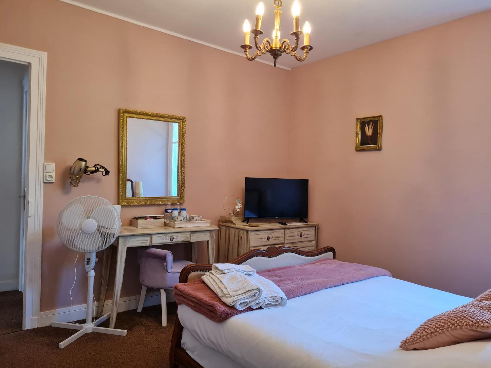 Bed and Breakfast Fleur De Lys Ansac-sur-Vienne Экстерьер фото