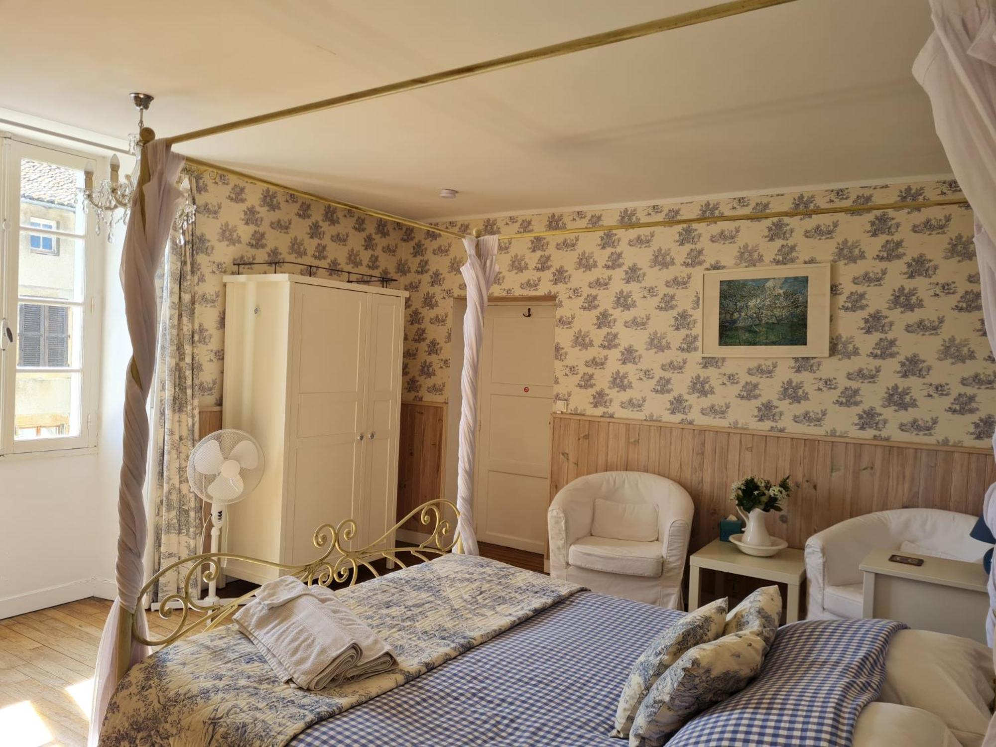 Bed and Breakfast Fleur De Lys Ansac-sur-Vienne Экстерьер фото